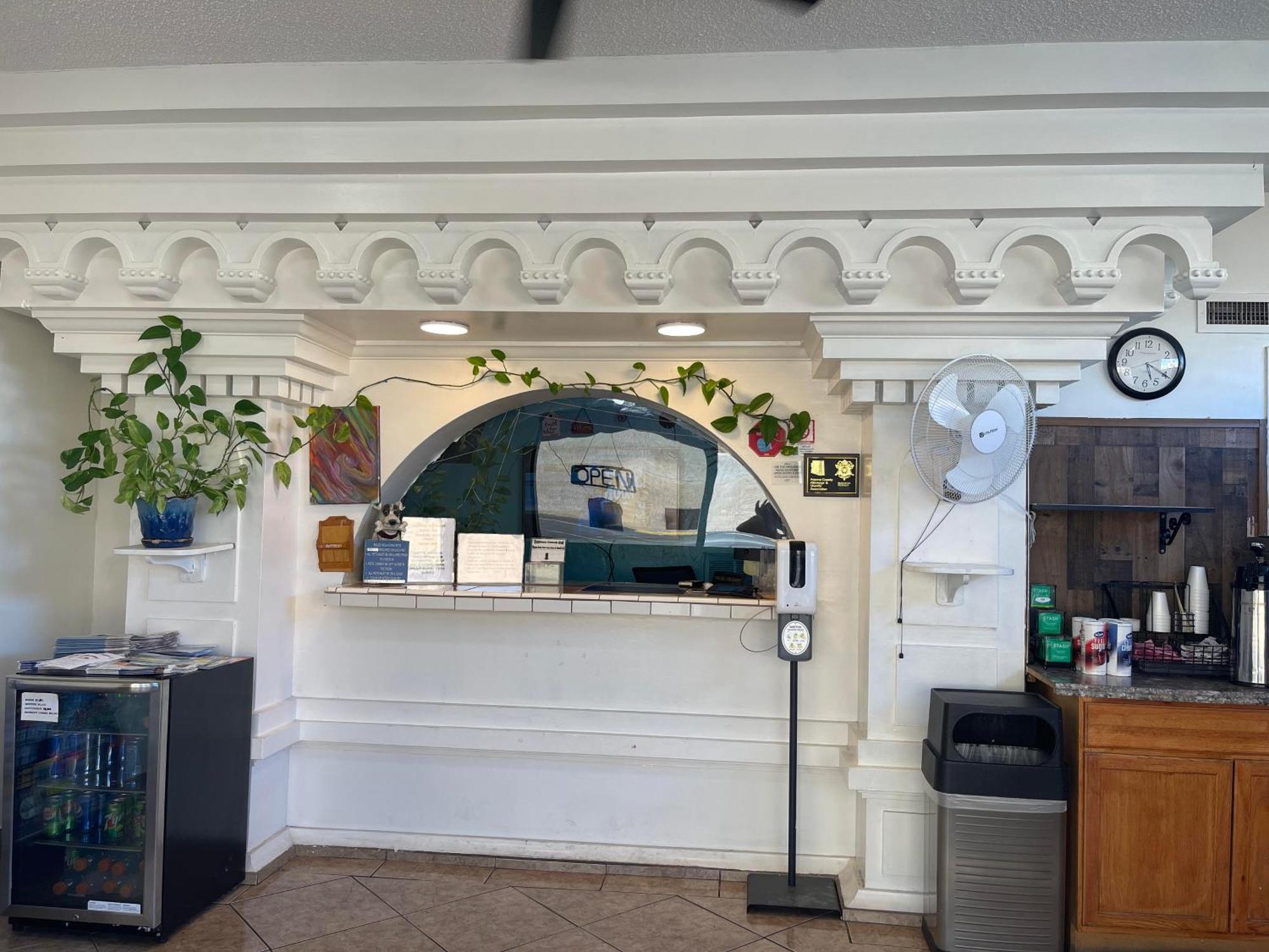 Windsor Inn לייק הבאסו סיטי מראה חיצוני תמונה